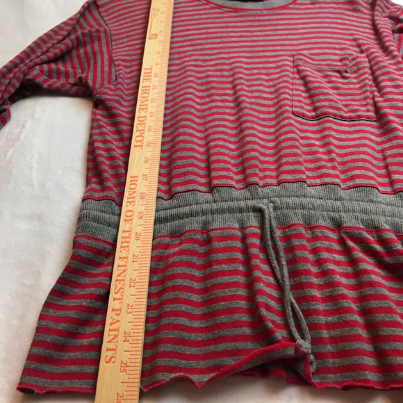 Lizsport Vintage Light Sweater  Liz Claiborne Pullover Grey Red Strips Small - Picture 5 of 8